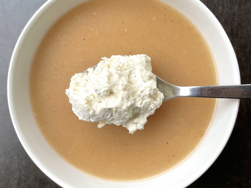 Birsalma krémleves kéksajt mousse-val